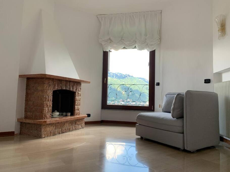 La Finestra Sul Lago Di Como Bagian luar foto